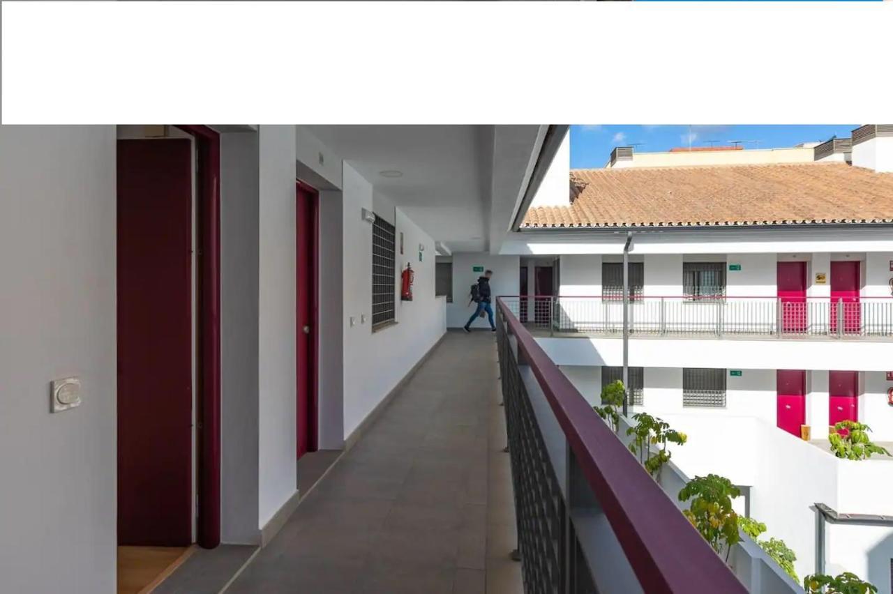 Apartamento La Rosaleda Малага Екстериор снимка